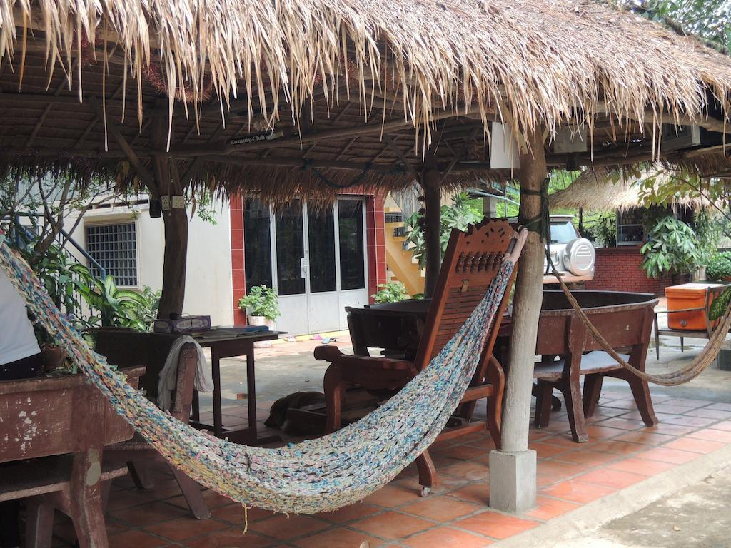 Meas Family Homestay Angk Ta Saom Bagian luar foto